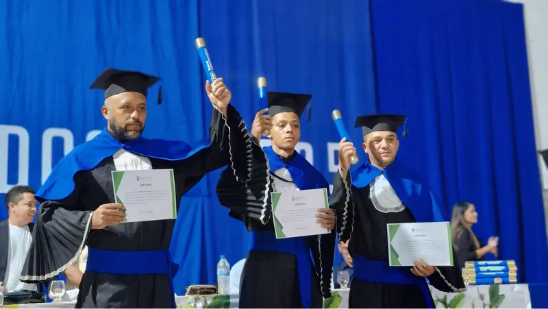 Foto 6 – FORMATURA DO CURSO TÉCNICO EM AGROPECUÁRIA MARCA CONQUISTA PARA ALUNOS EM BURITI BRAVO