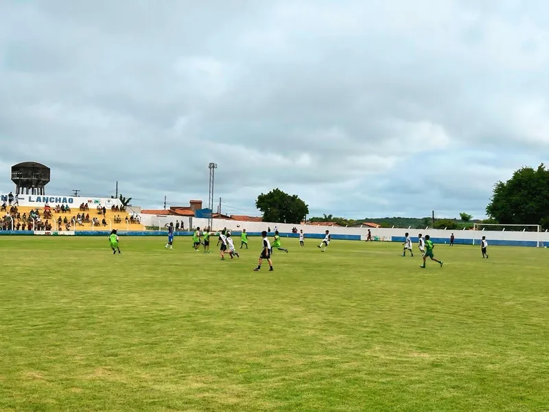Foto 2 – Escolinha de Futebol Bravense: Incentivo ao Esporte e Formação de Jovens Talentos