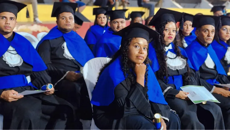 Foto 2 – FORMATURA DO CURSO TÉCNICO EM AGROPECUÁRIA MARCA CONQUISTA PARA ALUNOS EM BURITI BRAVO