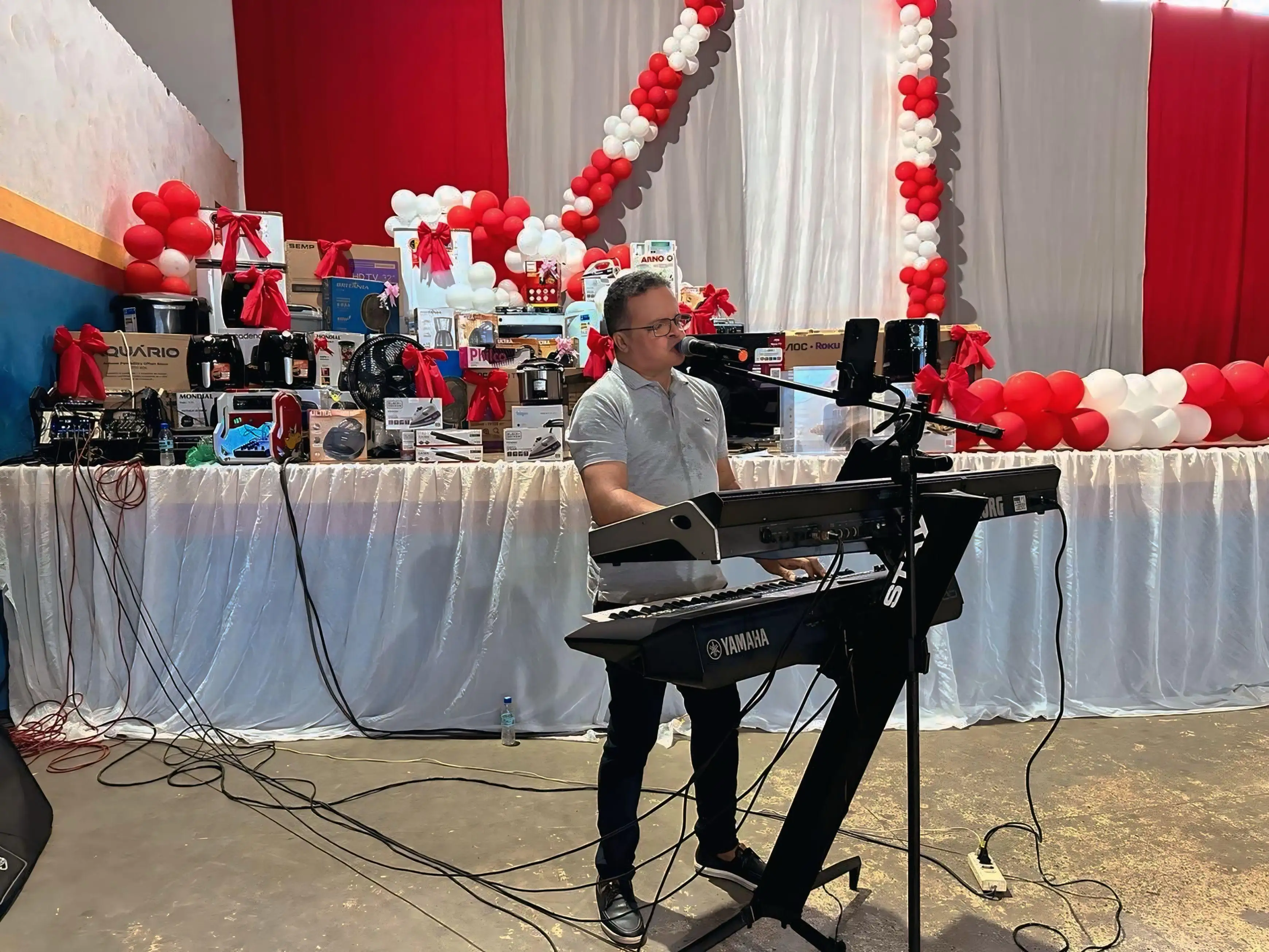 Foto 12 – Prefeitura de Buriti Bravo celebra o Dia das Mães com grande festa e sorteio de prêmios