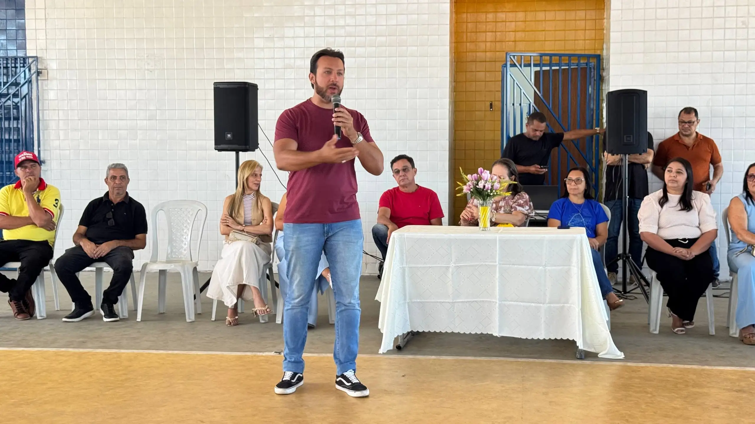 Foto 17 – Prefeita Luciana Leocádio entrega quadra reformada da Escola João Henrique Borges Leocádio e homenageia estudantes desta
