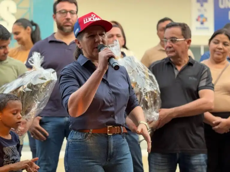 Foto 11 – Prefeita Luciana Leocádio entrega UBS no Povoado Coluna e anuncia novos benefícios para Buriti Bravo