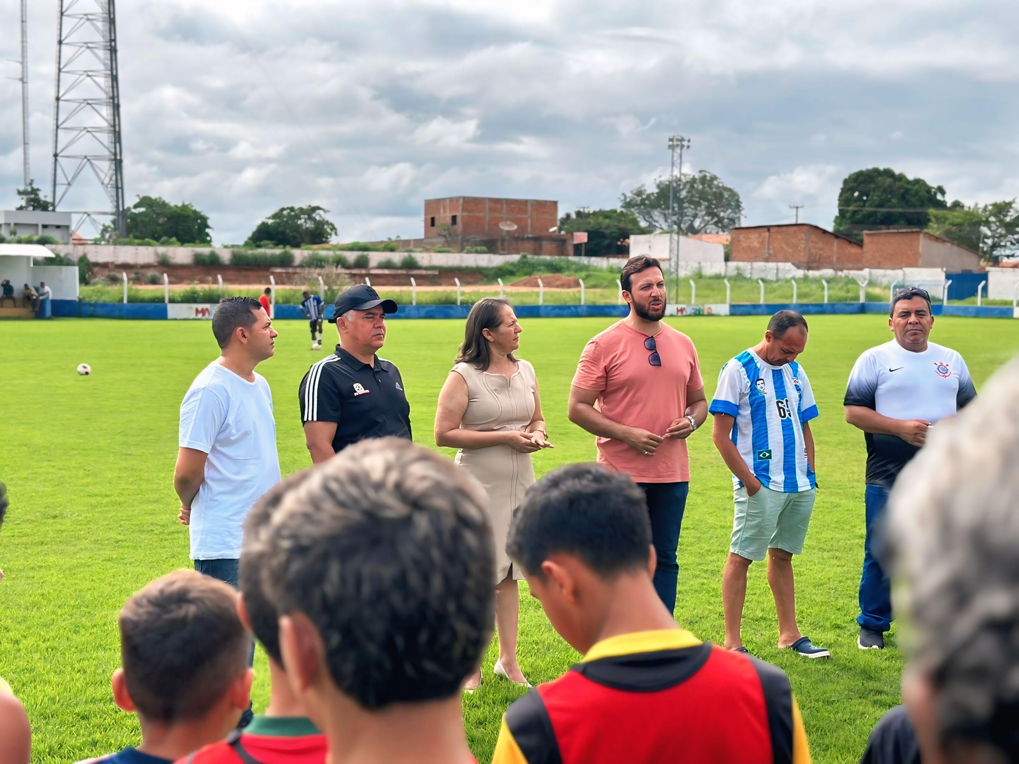 Foto 7 – Jovens Talentos de Buriti Bravo Participam de Peneira Esportiva no Estádio Lanchão