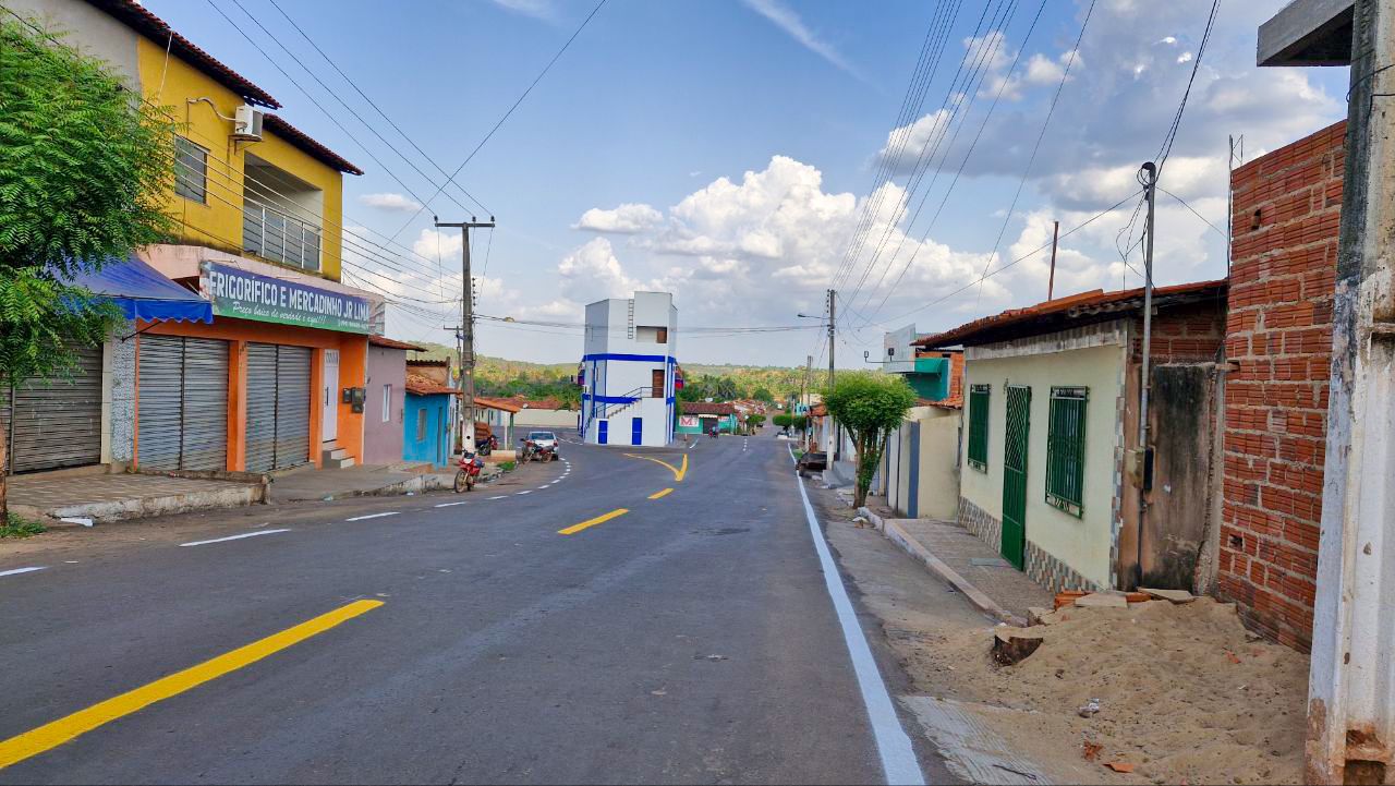 Foto 3 – Prefeitura implanta sinalização horizontal em diversas ruas