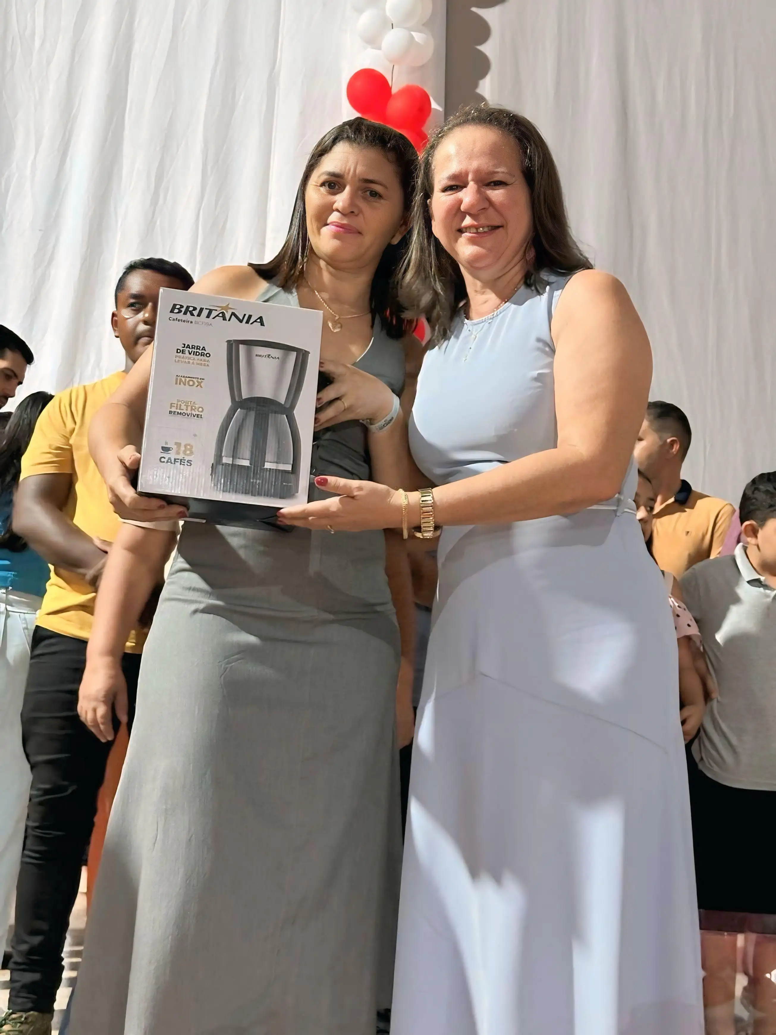 Foto 1 – Prefeitura de Buriti Bravo celebra o Dia das Mães com grande festa e sorteio de prêmios