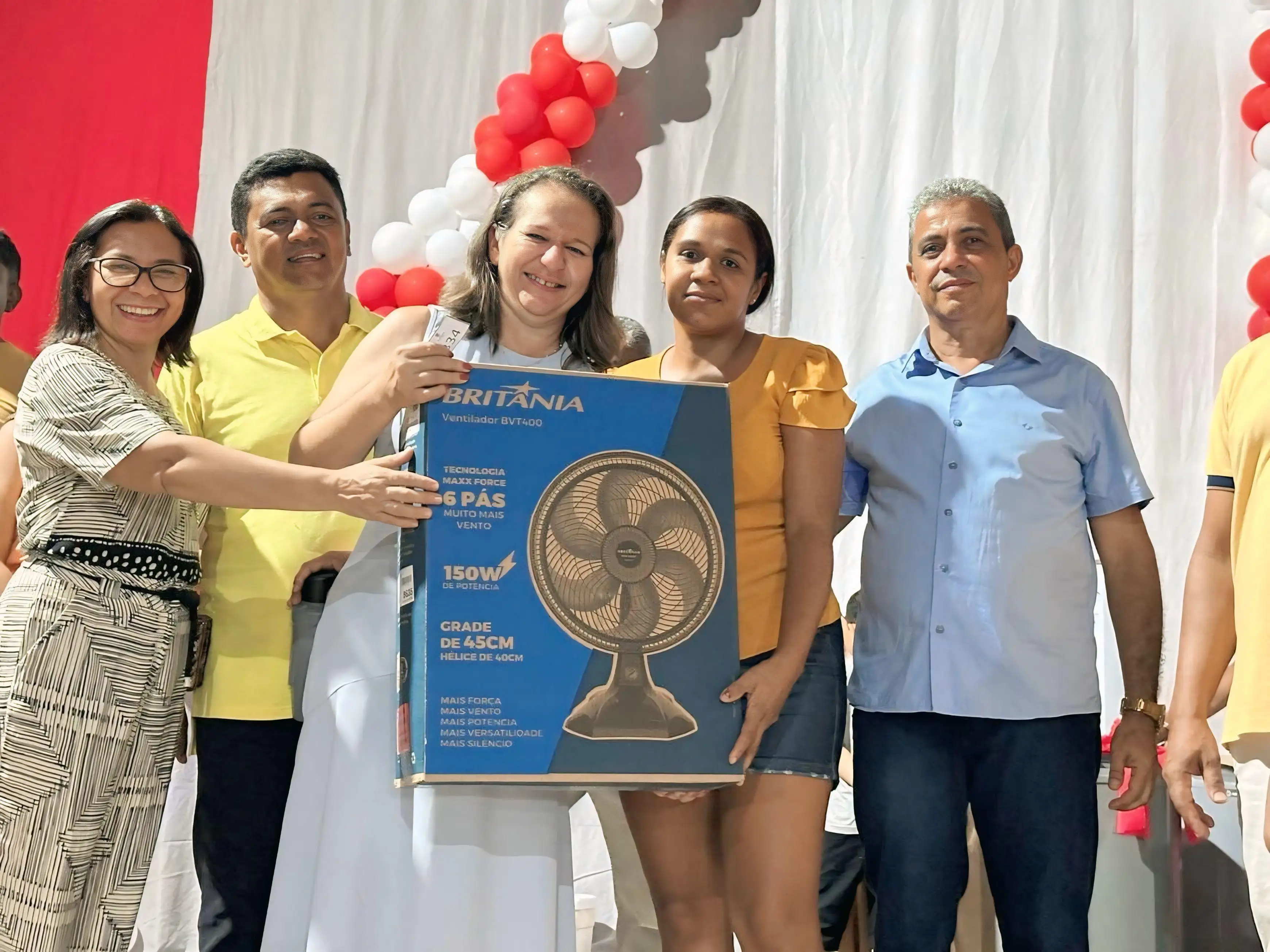 Foto 24 – Prefeitura de Buriti Bravo celebra o Dia das Mães com grande festa e sorteio de prêmios