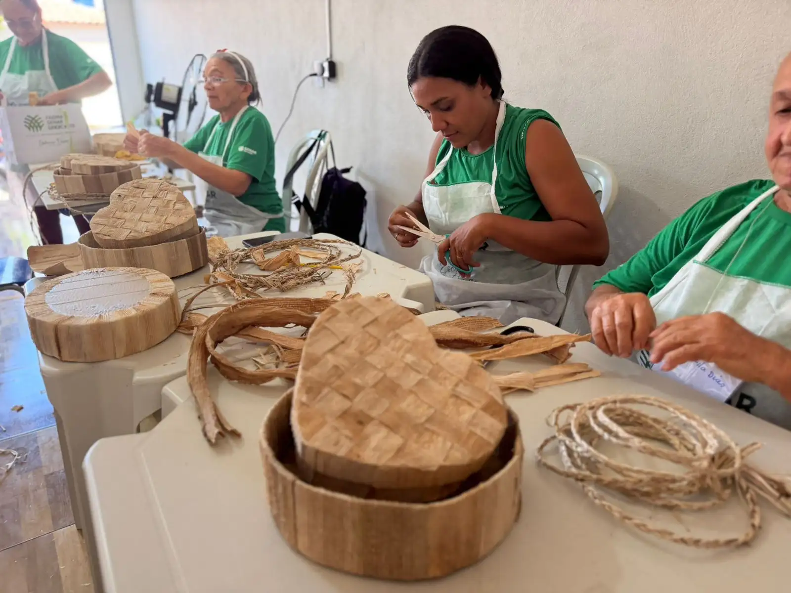 Galeria de imagens - Foto 5 da notícia: Curso de Artesanato com Fibra de Bananeira impulsiona o empreendedorismo feminino em Buriti Bravo