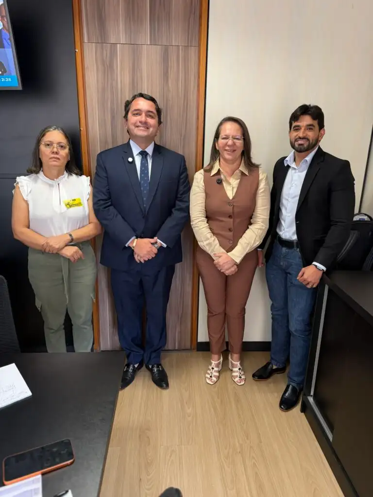 Foto 4 – Prefeita Luciana Leocádio articula investimentos em Brasília para o desenvolvimento de Buriti Bravo