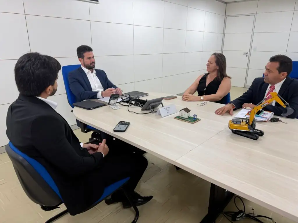 Foto 7 – Prefeita Luciana Leocádio articula investimentos em Brasília para o desenvolvimento de Buriti Bravo