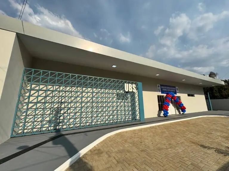 Foto 4 – Prefeita Luciana Leocádio entrega UBS no Povoado Coluna e anuncia novos benefícios para Buriti Bravo