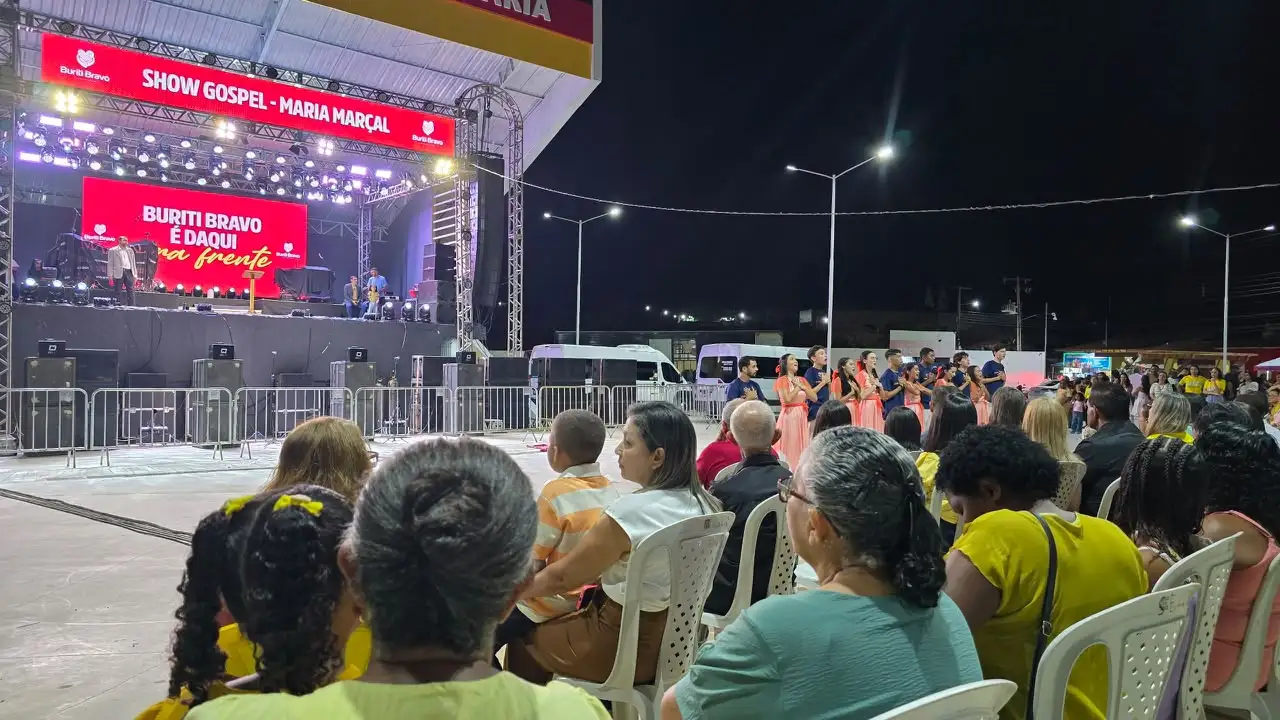 Foto 6 – Dia do Evangélico e Feirinha Bravense reúnem grande público em noite de fé, cultura e valorização local