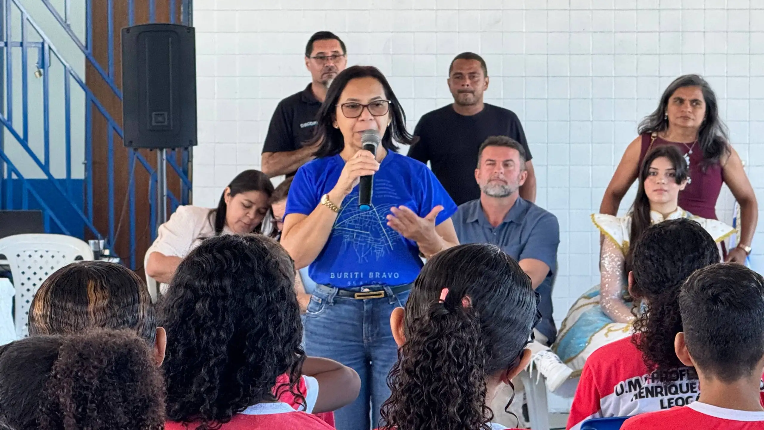 Foto 20 – Prefeita Luciana Leocádio entrega quadra reformada da Escola João Henrique Borges Leocádio e homenageia estudantes desta