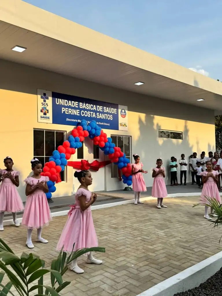 Foto 9 – Prefeita Luciana Leocádio entrega UBS no Povoado Coluna e anuncia novos benefícios para Buriti Bravo