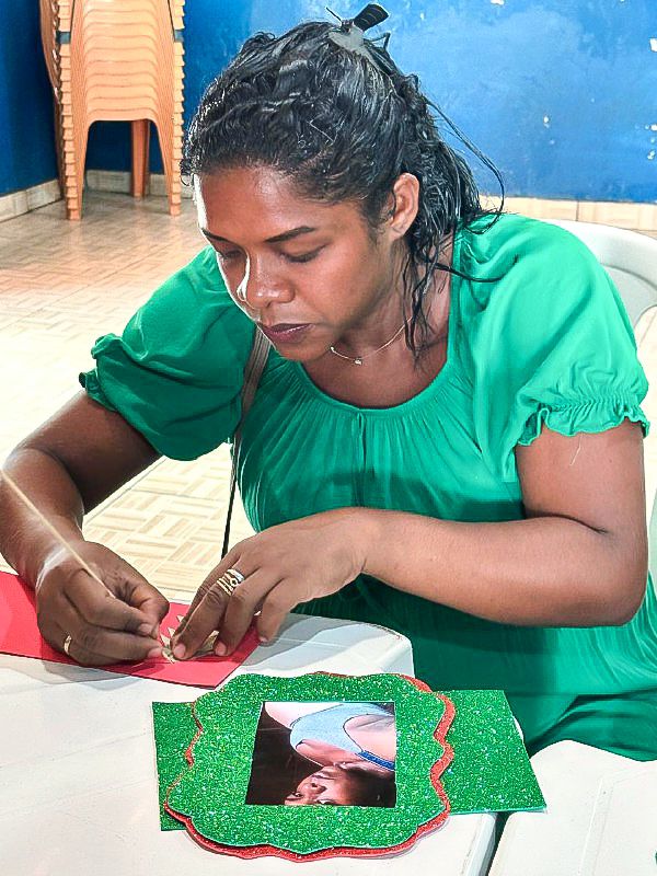 Foto 2 – Gestantes Participam de Oficina Natalina Promovida pela Secretaria de Assistência Social