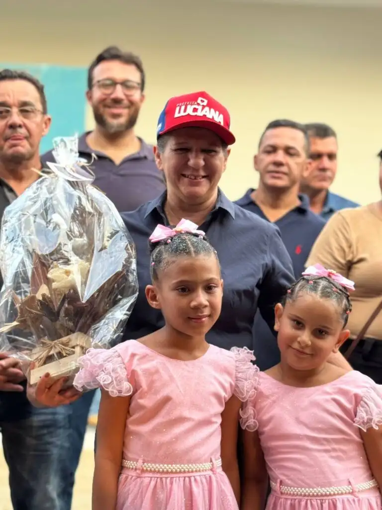 Foto 12 – Prefeita Luciana Leocádio entrega UBS no Povoado Coluna e anuncia novos benefícios para Buriti Bravo