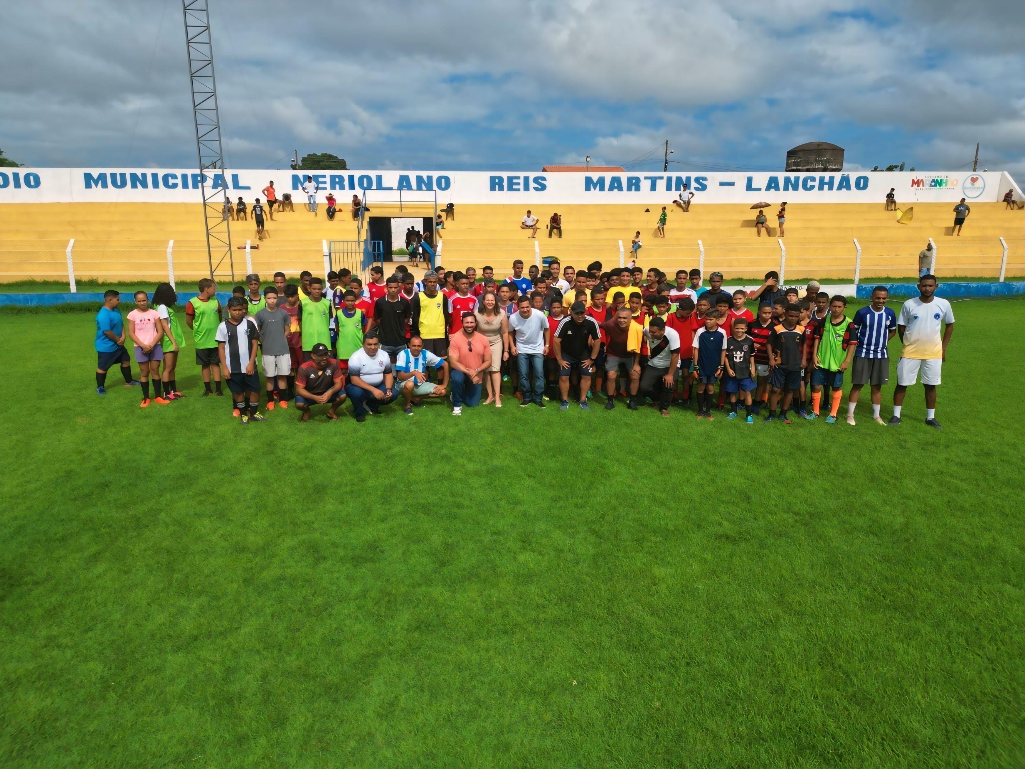 Foto 4 – Jovens Talentos de Buriti Bravo Participam de Peneira Esportiva no Estádio Lanchão