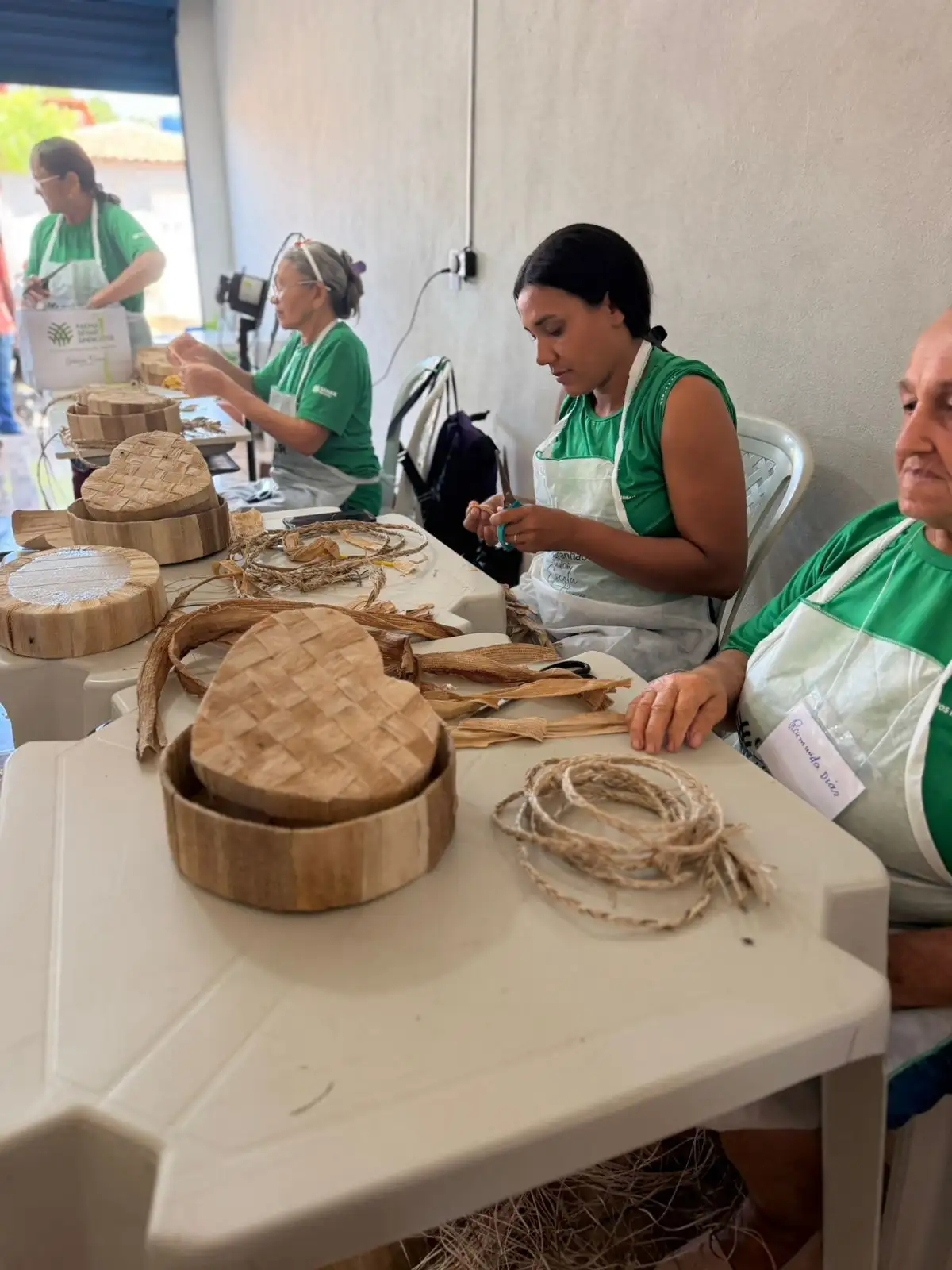 Galeria de imagens - Foto 7 da notícia: Curso de Artesanato com Fibra de Bananeira impulsiona o empreendedorismo feminino em Buriti Bravo