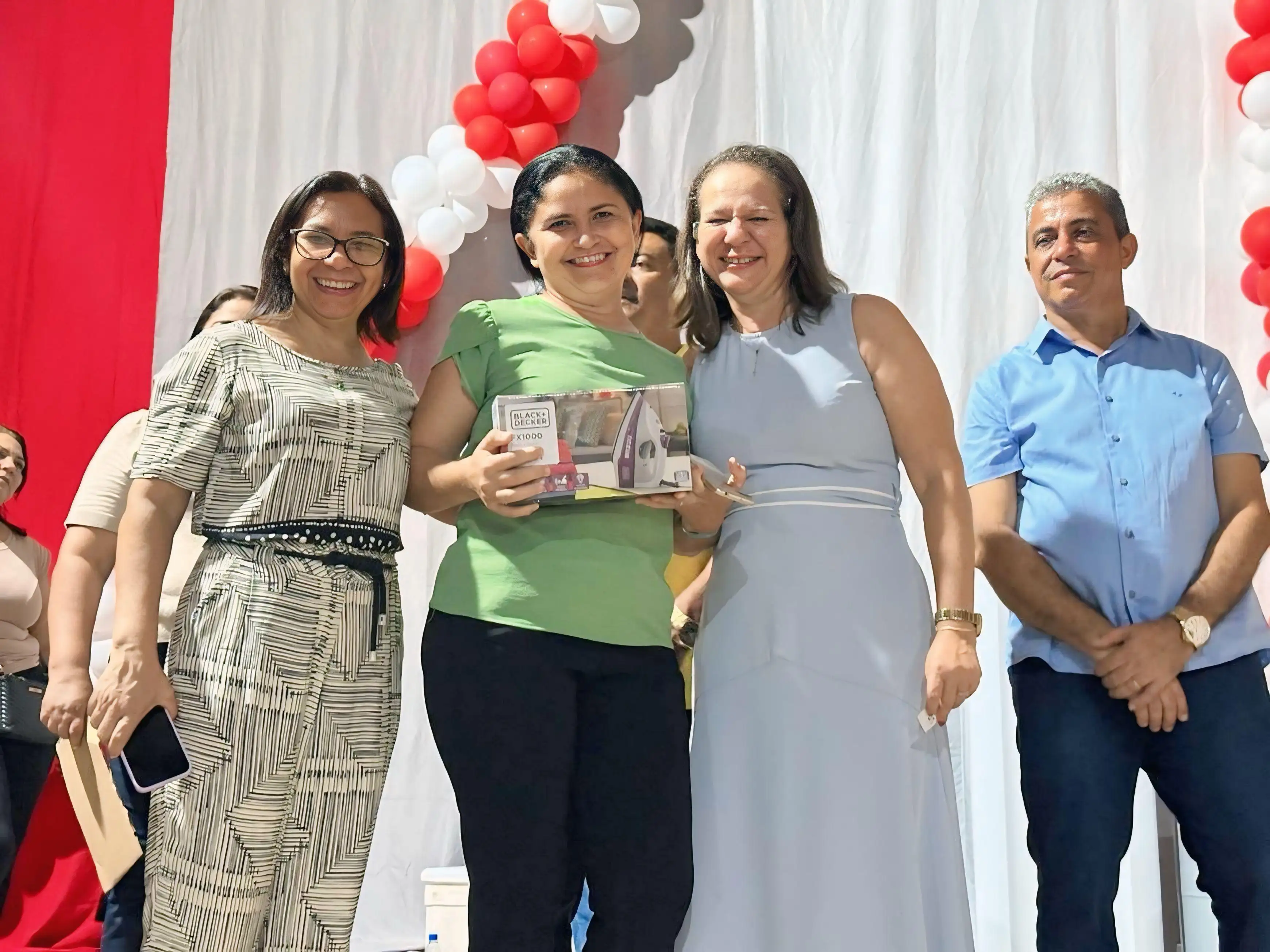 Foto 20 – Prefeitura de Buriti Bravo celebra o Dia das Mães com grande festa e sorteio de prêmios