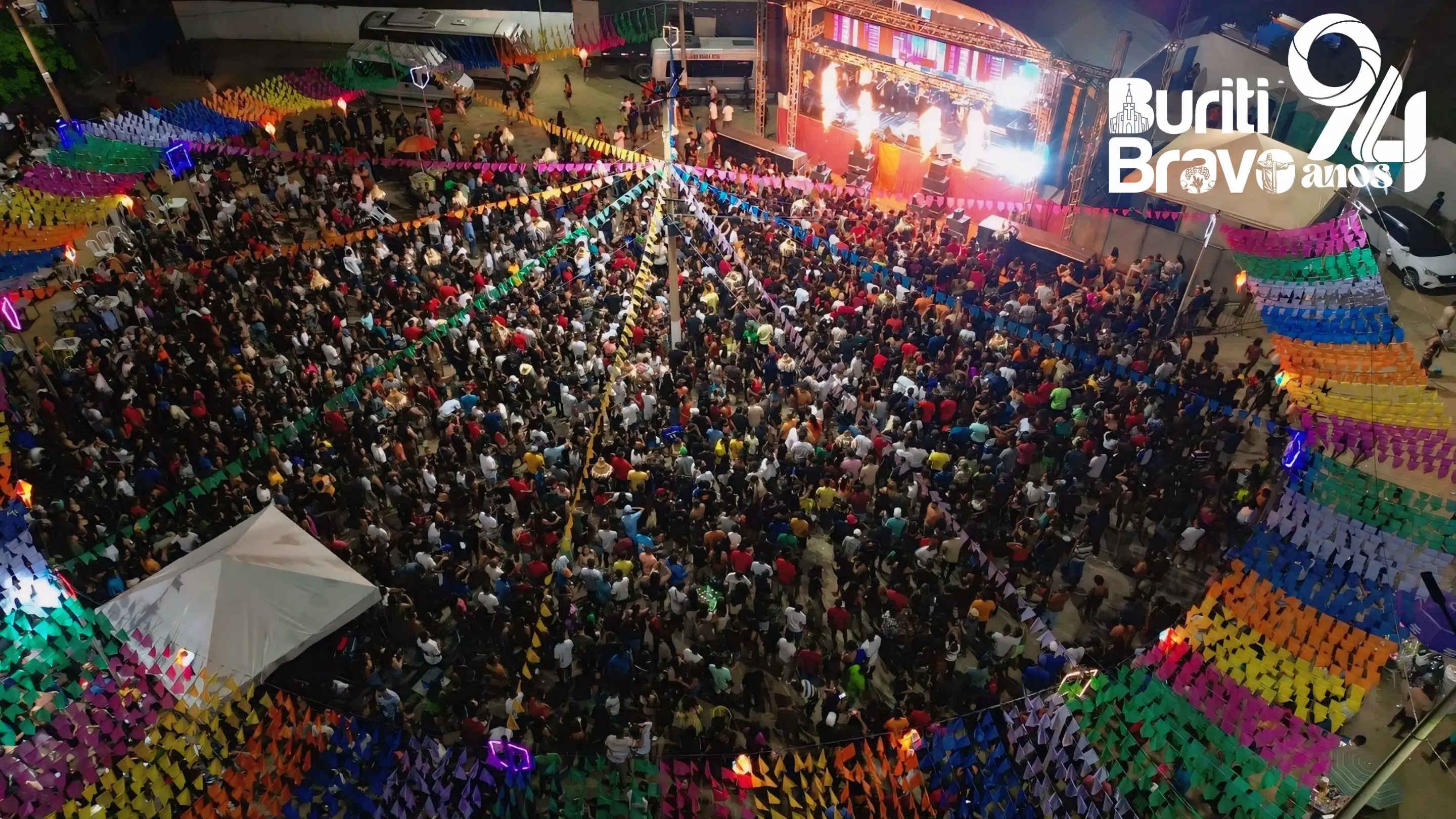 Foto 2 – Buriti Bravo vibra ao som de Mano Walter na abertura dos 94 anos de emancipação