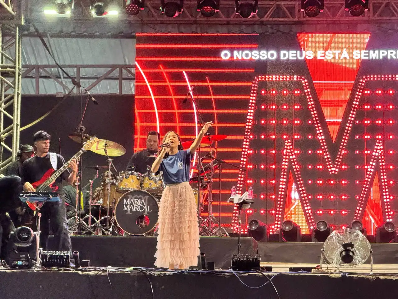 Foto 14 – Dia do Evangélico e Feirinha Bravense reúnem grande público em noite de fé, cultura e valorização local
